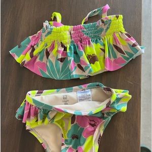BabyGap two-piece swimsuit floral